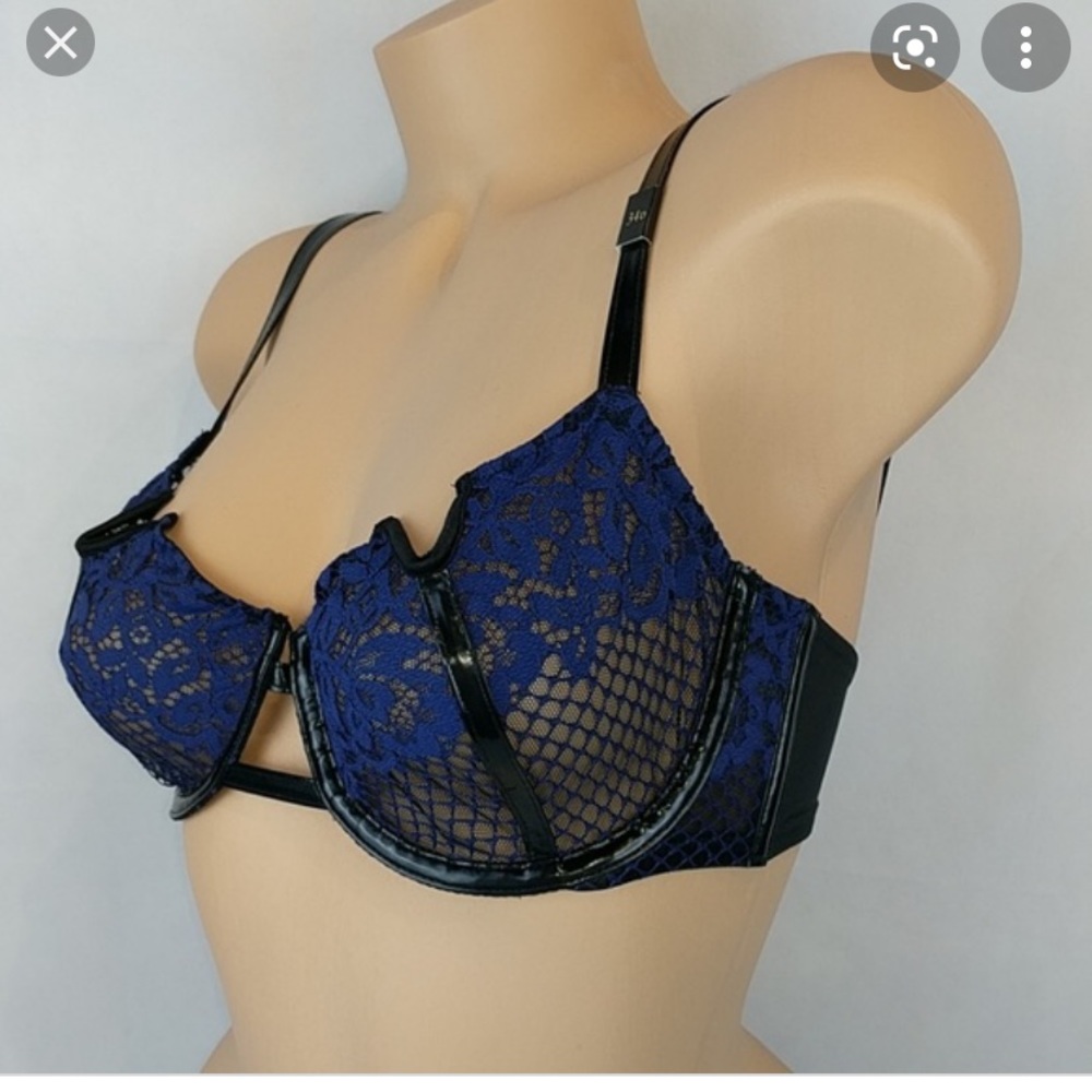 VS Very Sexy lace/leather bra